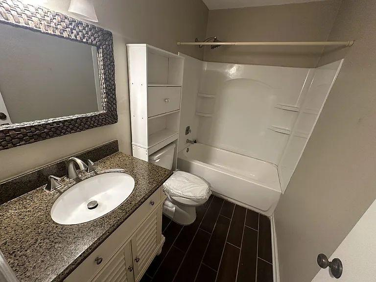 727 S Main St #99 — Photo 7