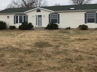 301 Willow St, La Fayette, IL 61449