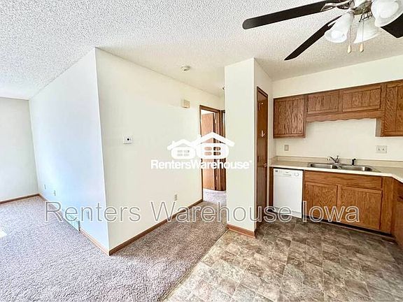 4th image of 1115 W 1st St #208