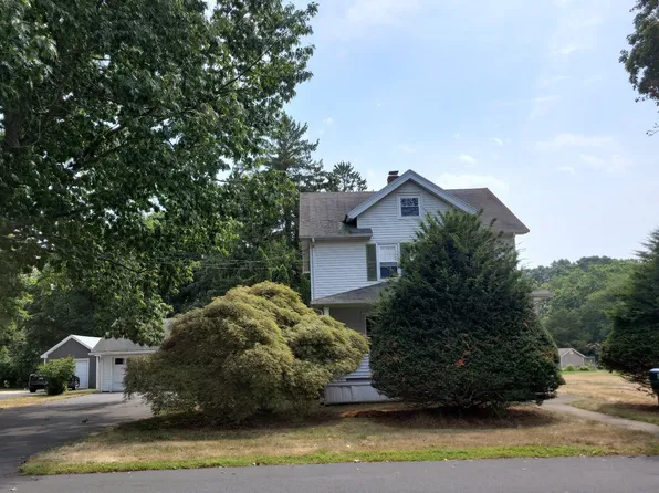 60 Harding Ave, Branford, CT 06405