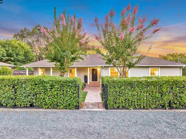 689 Los Palos Dr, Lafayette, CA 94549