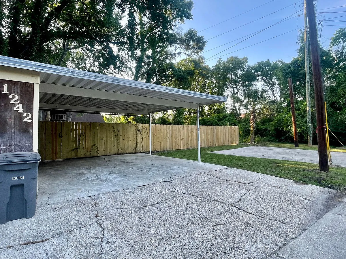 Building Photo - 1242 Sharlo Ave #C-2