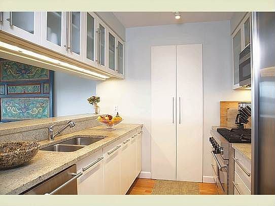 4th image of 1 Morton Sq #5D