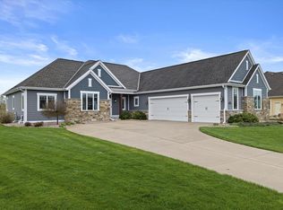W246N2028 Still River Dr, Pewaukee, WI 53072