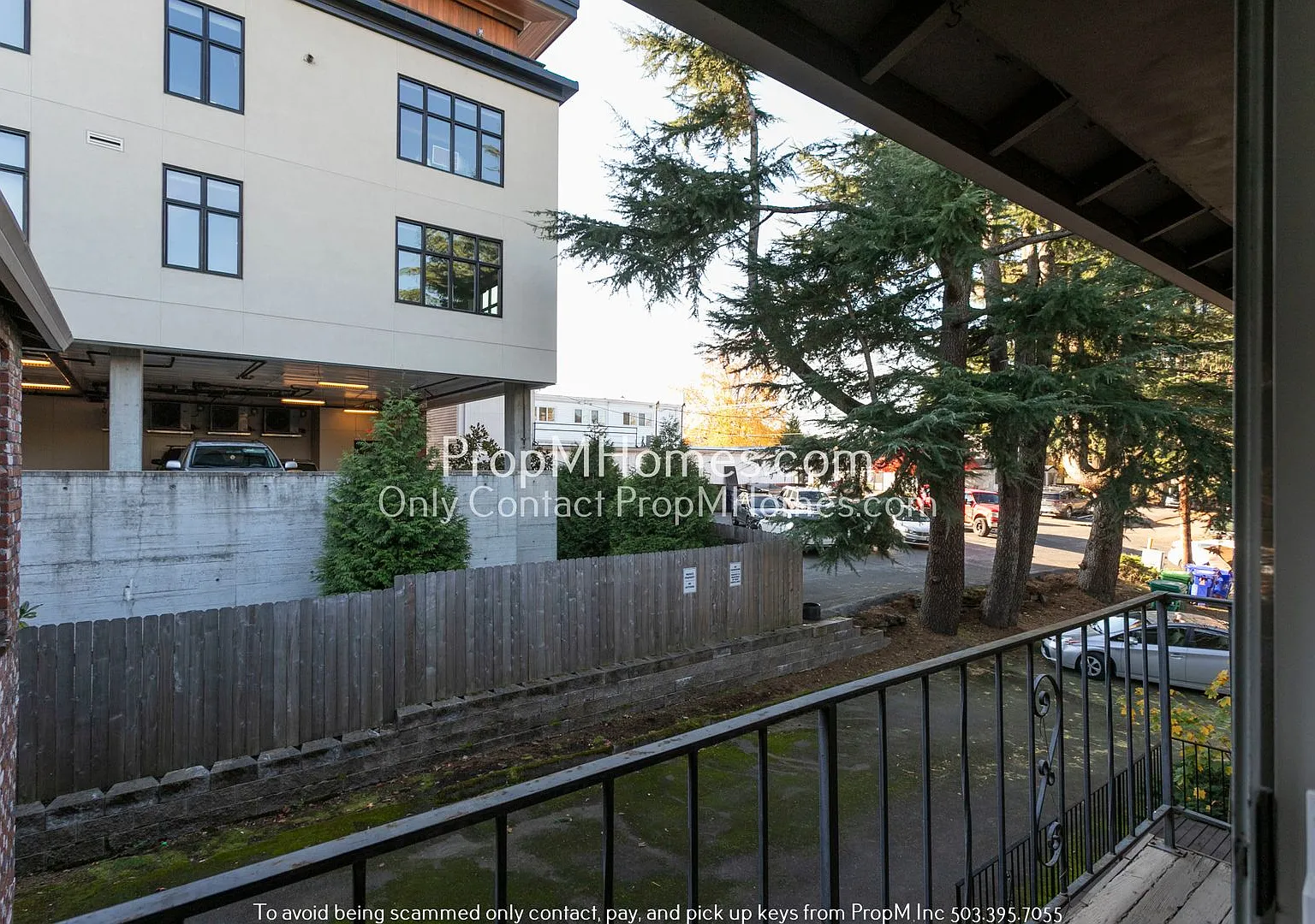 Charming Two Bedroom Unit in Multnomah Village! — Photo 1