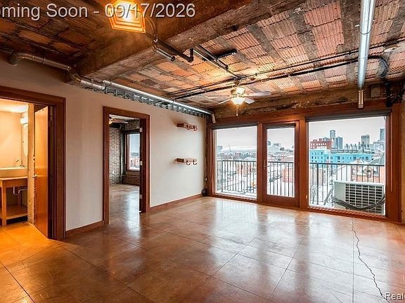 3rd image of 2915 John R St APT 508