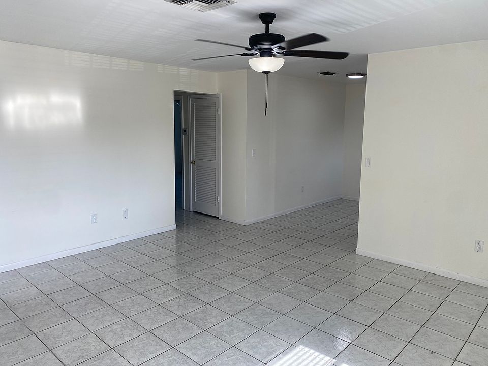 Ceiling fan in living room!