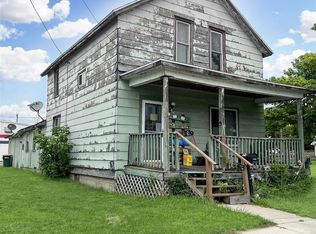 54 W Russell St, Marinette, WI 54143