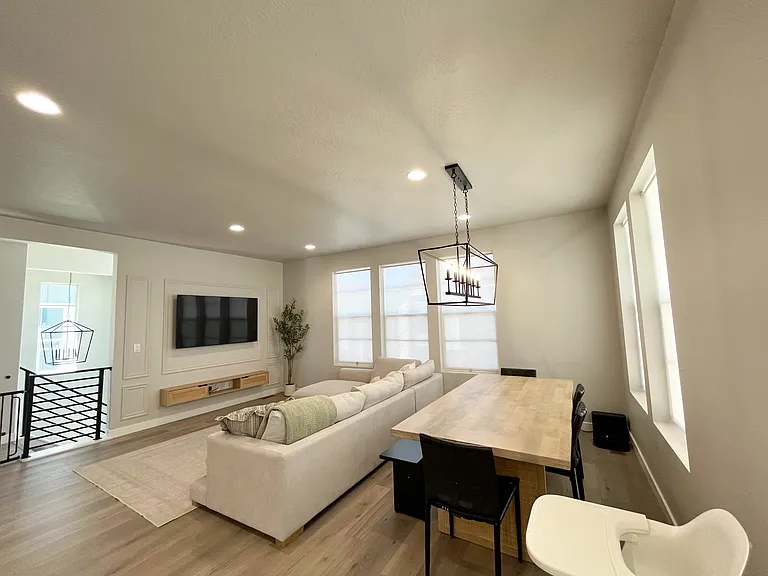 2762 N 3870 W — Photo 3