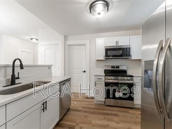 3rd image of 874 Fletcher Ave