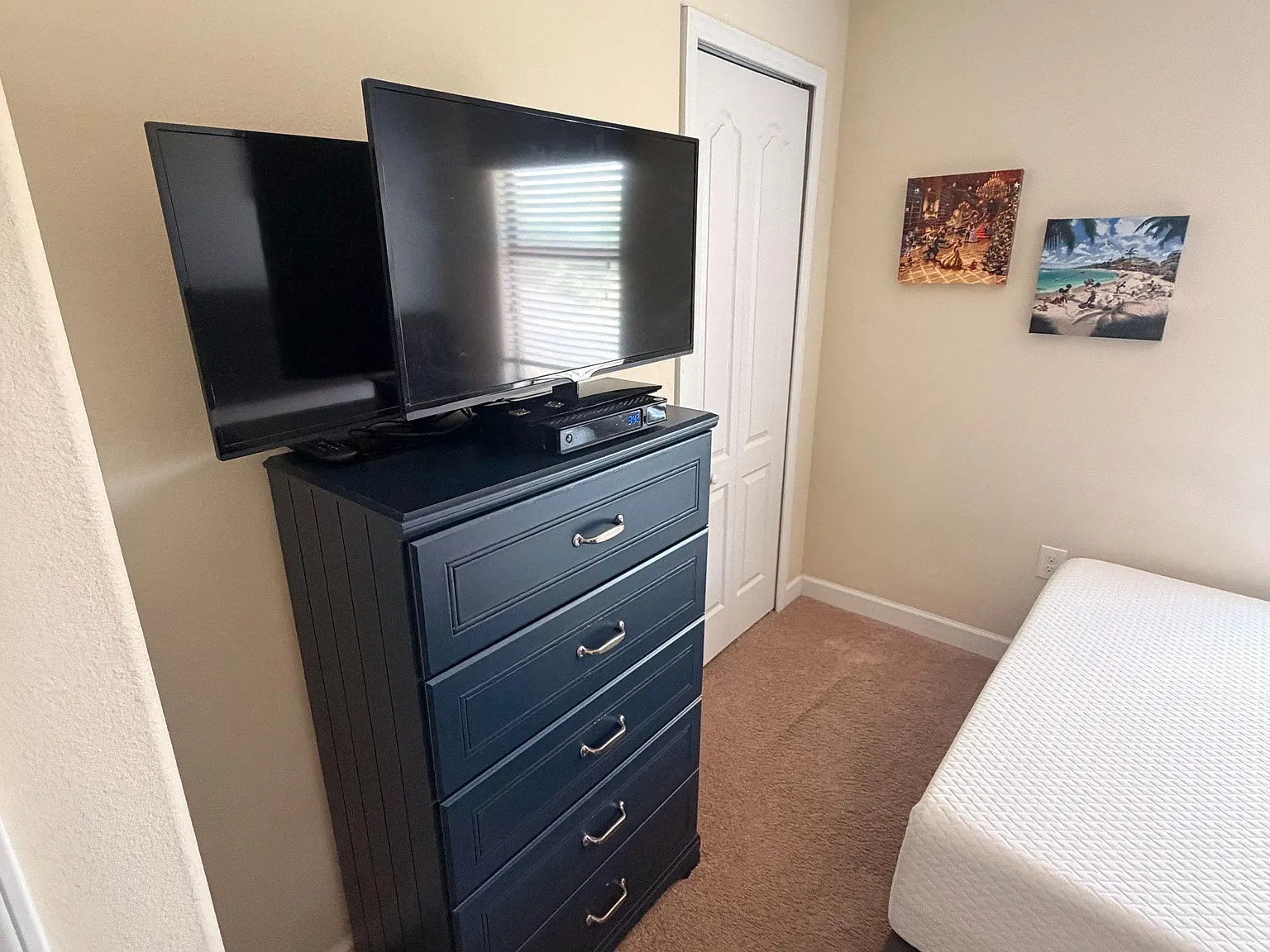4 bed, 5.0 bath, 2842 sqft, $1,269 — Photo 4