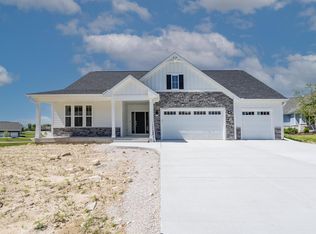 W237N6967 Red Oak Knl, Sussex, WI 53089