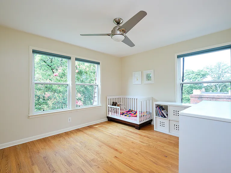 1318 Perry St NE — Photo 29