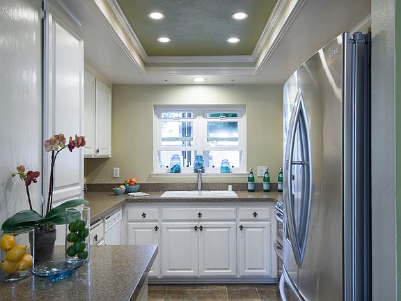4th image of 2620 Elden Ave #5