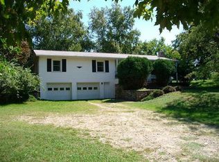 2351 Cambria Rd, Hillsdale, MI 49242