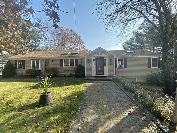 2nd image of 52 Lakeview Blvd