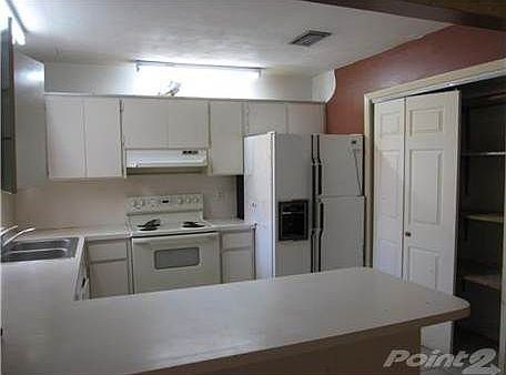 2nd image of 8931 SW 69th St