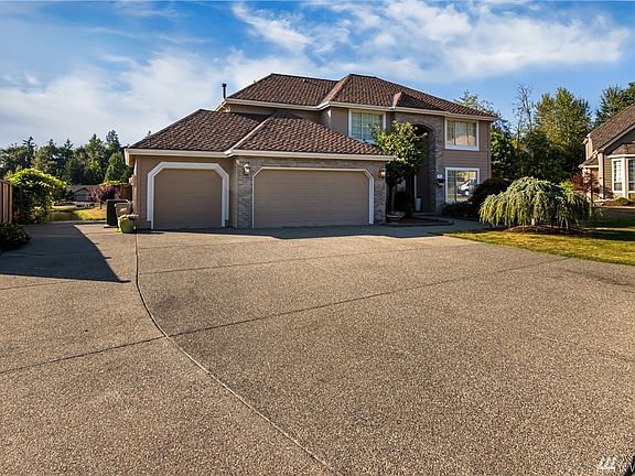 5th image of 27823 184th Ct SE