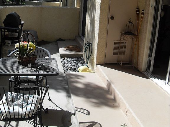 3rd image of 24147 Del Monte Dr Unit 285
