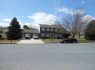 911 Allenview Dr, Mechanicsburg, PA 17055
