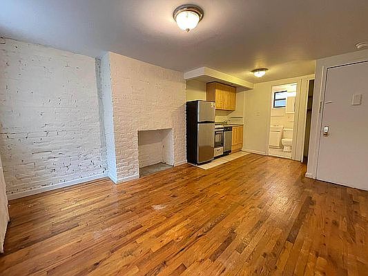 2nd image of 212 A Ave #2A