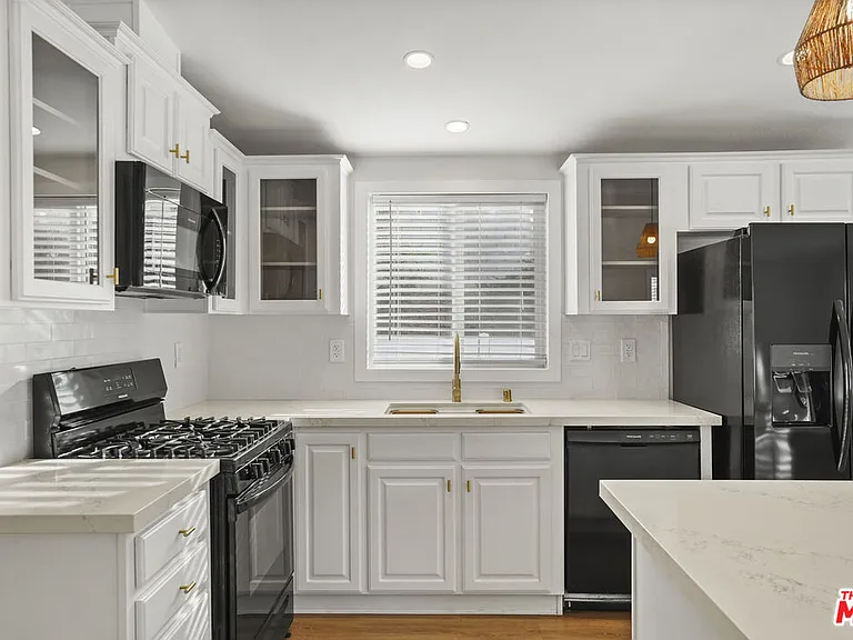 30473 Mulholland Hwy #109 — Photo 8