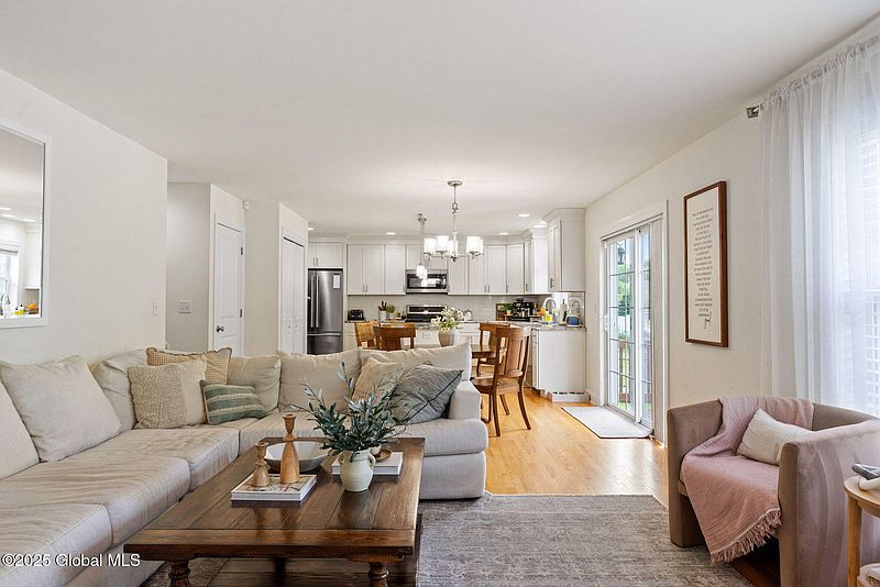 4th image of 514 Russell Road