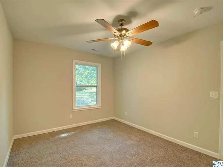 246 Victory Ln NE — Photo 8
