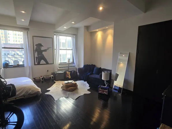 20 Pine Street image 1 of 13