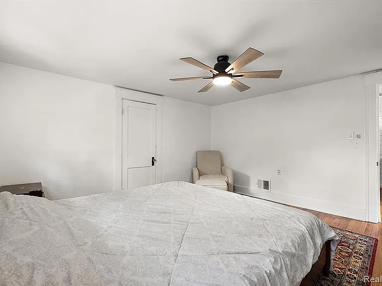 529 Hawthorn Ave — Photo 47