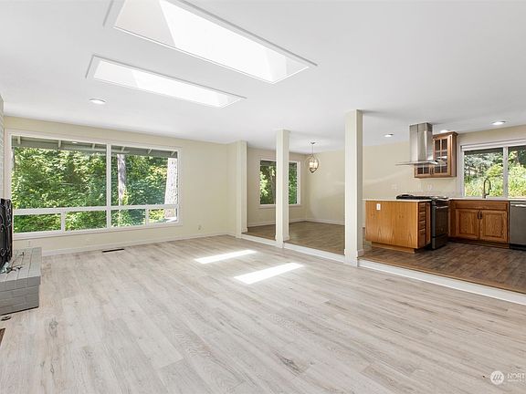5th image of 8508 171st Avenue NE