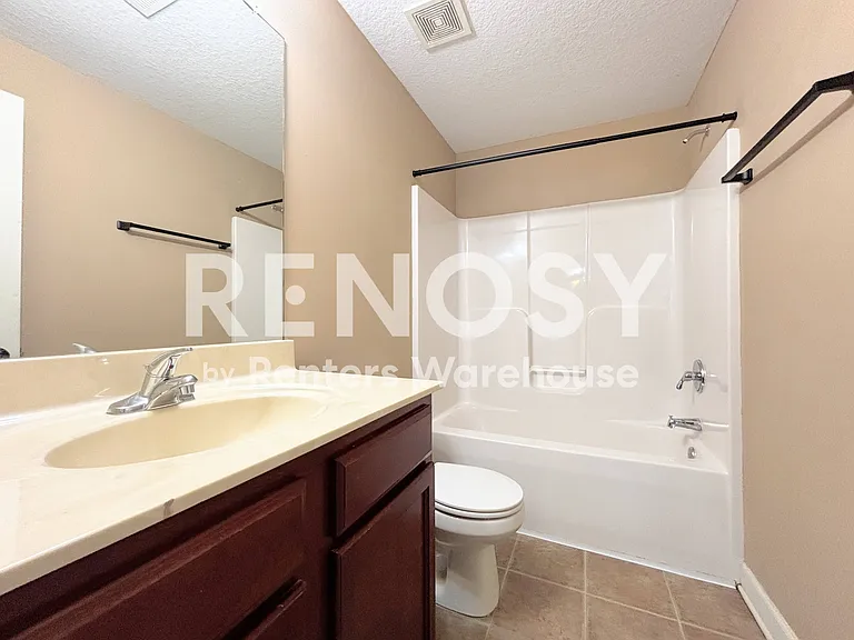 8228 Dakota Dr — Photo 12