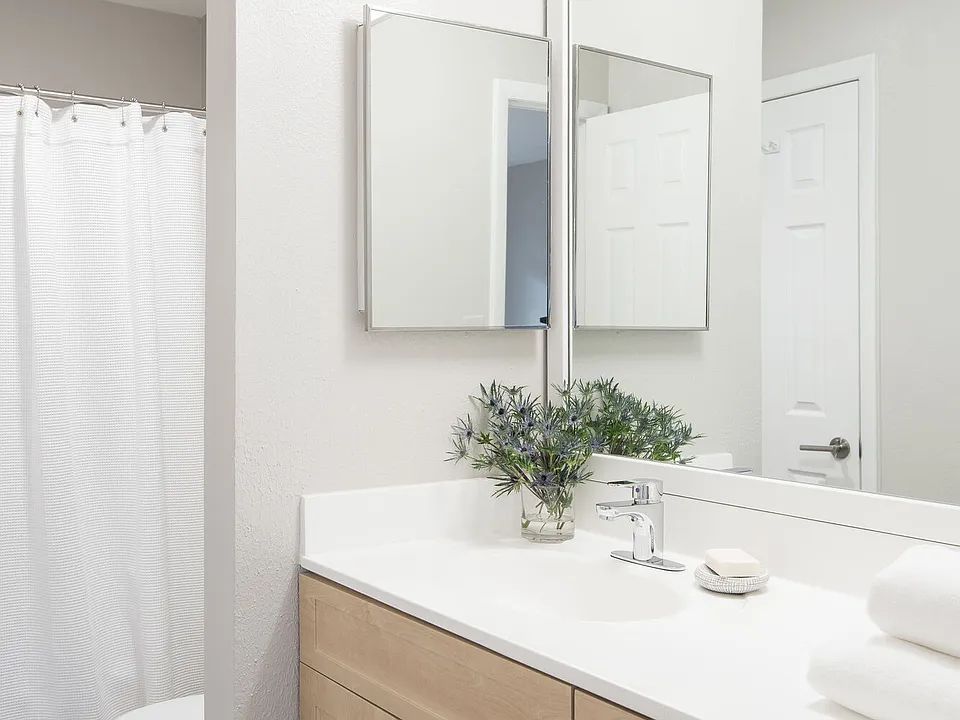 Arbors on Duke apartments community photo