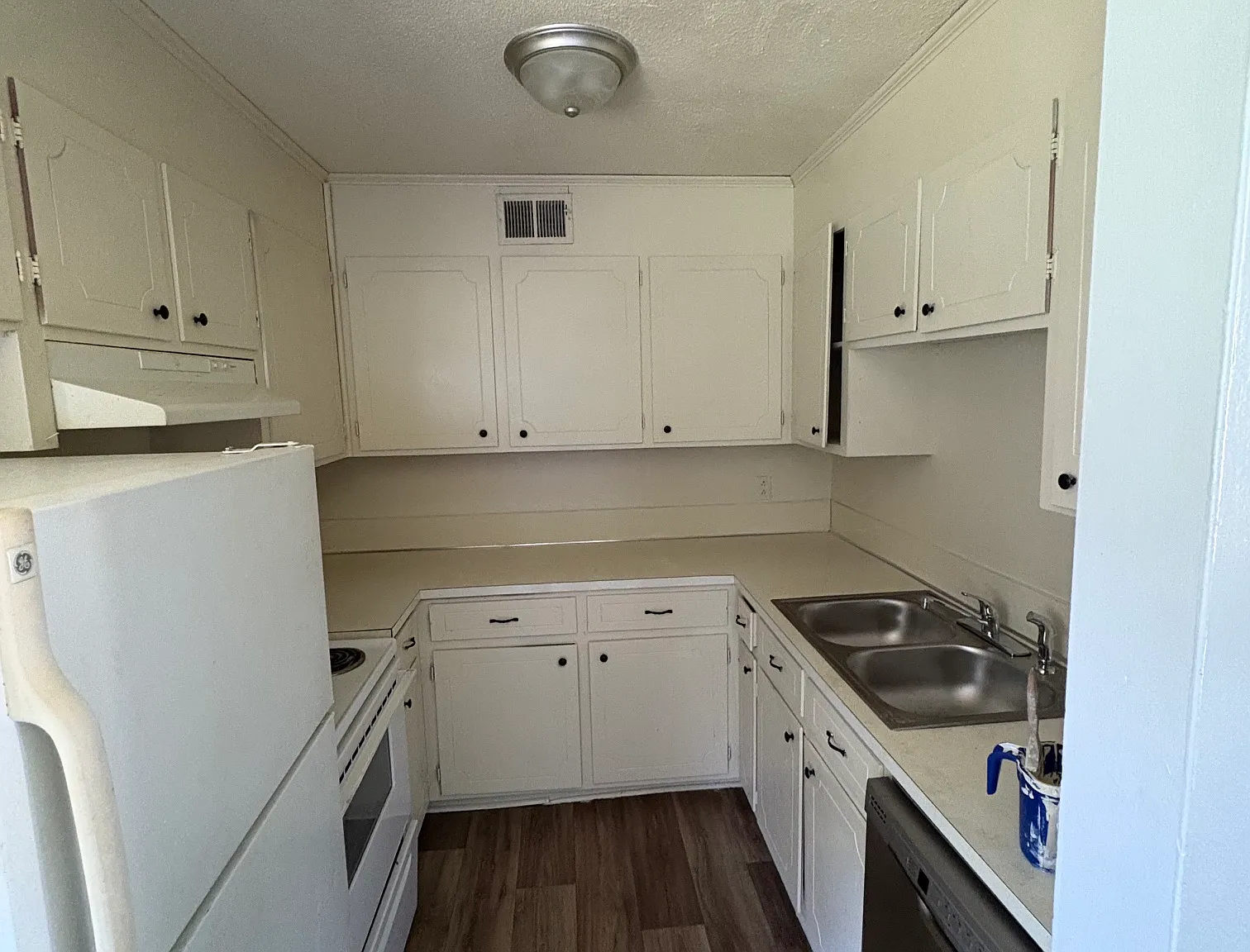 2 bed, 960 sqft, $1,150 — Photo 2