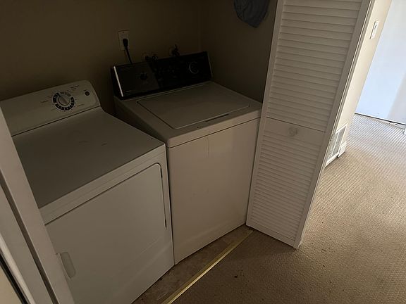 5th image of 314 Glacier Dr