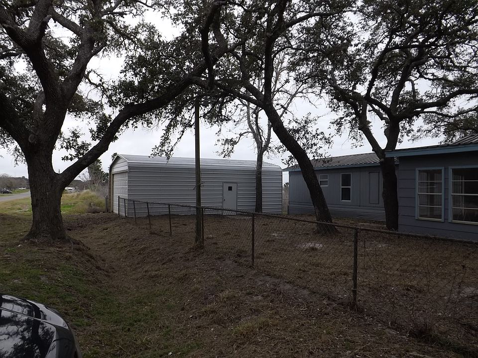 2nd image of 317 Copano Heights Blvd