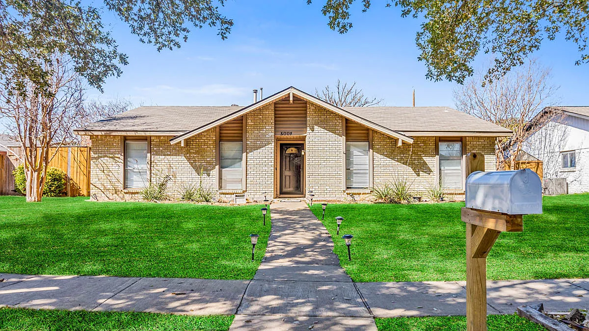 6 bed, 2640 sqft, $650 — Photo 1