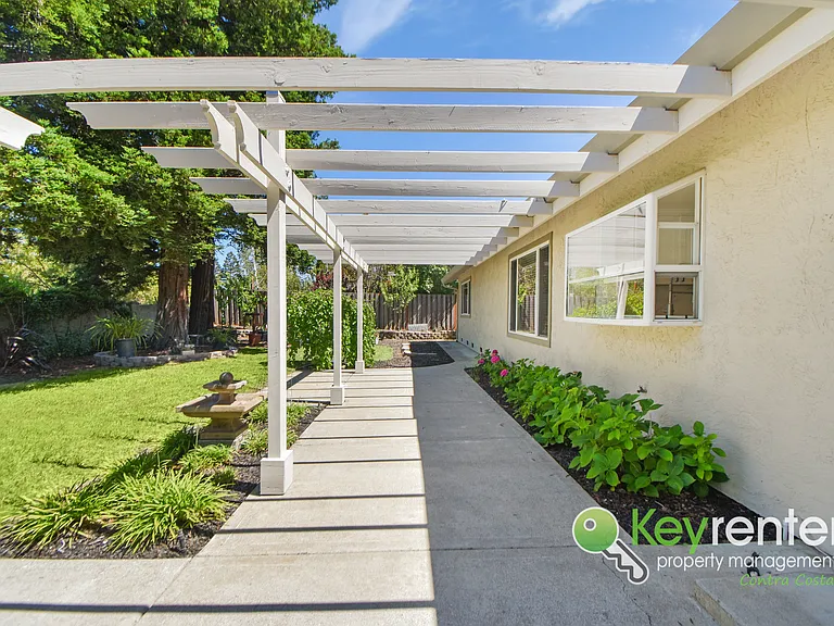 116 Corral Cir — Photo 31