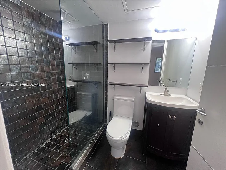 1550 Pennsylvania Ave #126 — Photo 8