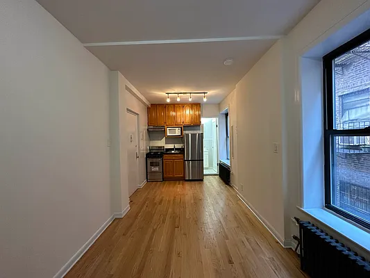 Rented by Waverly Realty Associates | media 4