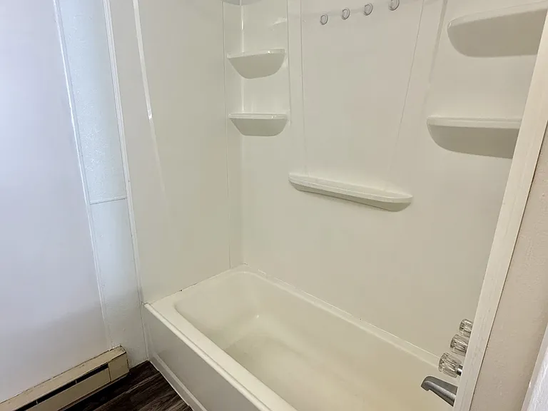 230 W Madison St #3 — Photo 15