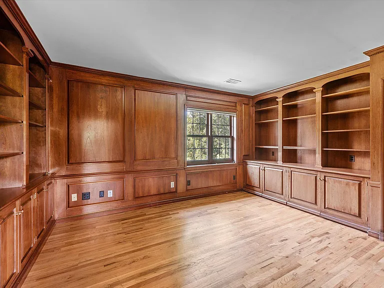1051 Kelso Rd — Photo 17