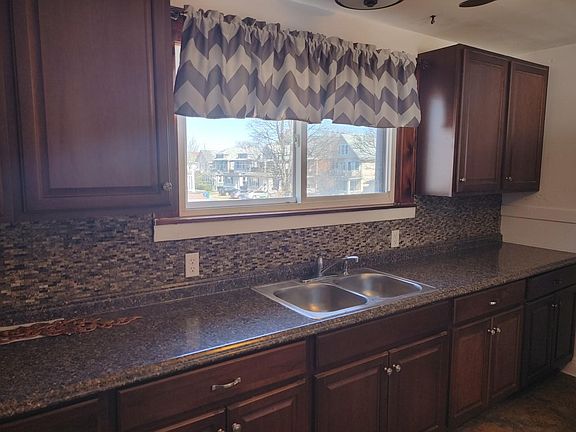 2nd image of 293 Cumberland Ave