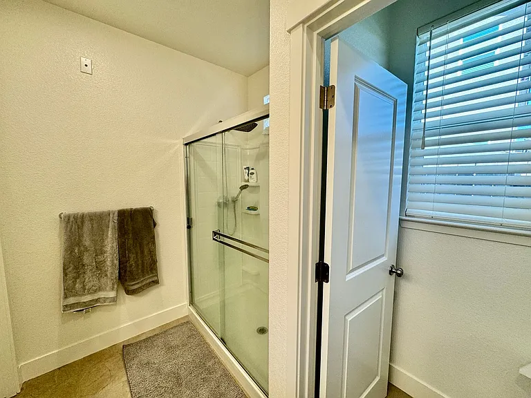 1121 Pearl Dr — Photo 5