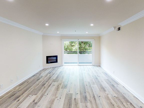 5th image of 1508 Veteran Ave APT 204