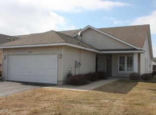 17389 Deerfield Dr SE, Prior Lake, MN 55372