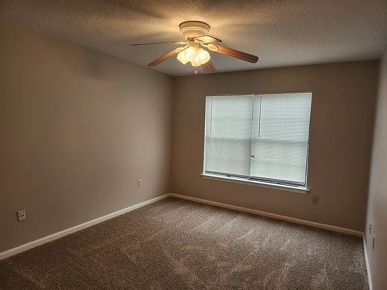 140 Windmill Ln — Photo 14