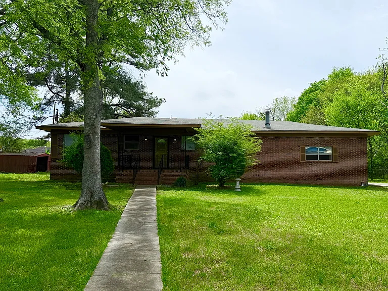 1626 Central Ave — Photo 3