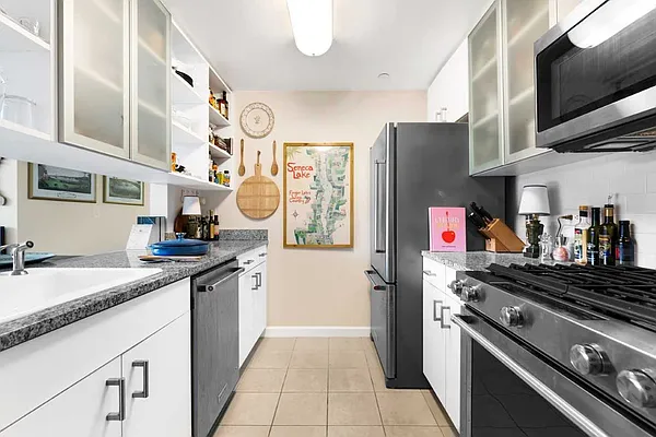 Rented by Cooper & Cooper Real Estate | media 23