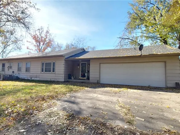 207 E Melvin St, Arma, KS 66712